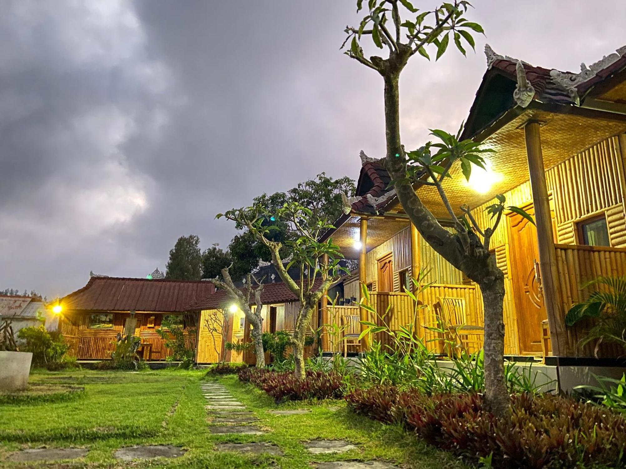 D'Yoga Bamboo House Hotel Kintamani  Exterior photo