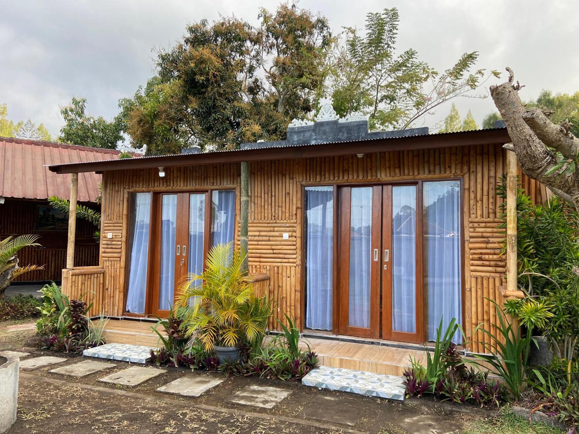 D'Yoga Bamboo House Hotel Kintamani  Exterior photo